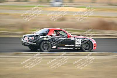 media/Jan-26-2025-CalClub SCCA (Sun) [[cfcea7df88]]/Group 4/Race/